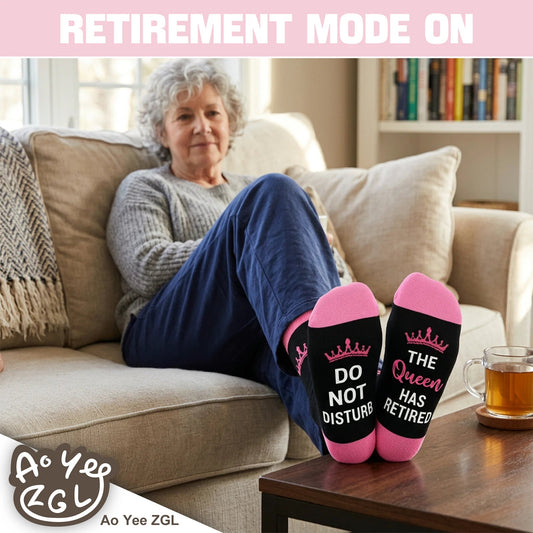 Retired Socks with Congratulatory Card, Fun Novel Retired Gift, Unique Amusing Present for Retirees Woman - Retired Socks -  Women - DO NOT